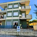 Апартаменты Dimitri House *
